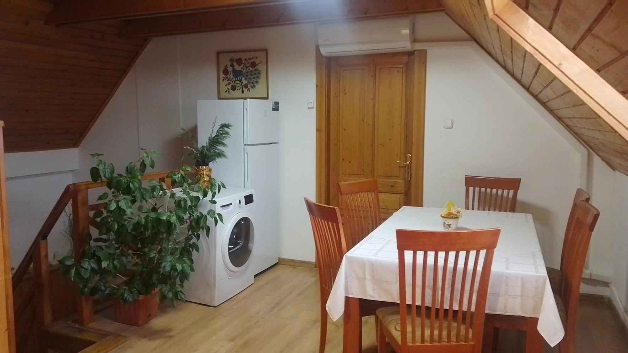 Erzsebet Vendeghaz Es Apartman Hajdúszoboszló Eksteriør billede